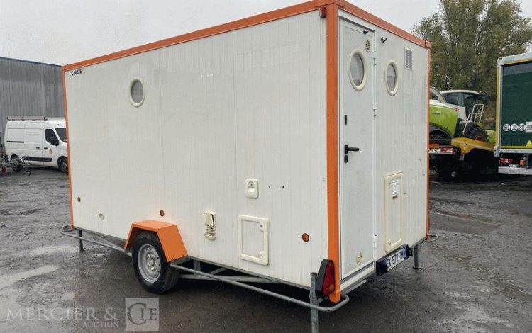 CNSE ABRIS DE CHANTIER TRACTABLE 9M2 ISOLE VESTIAIRE / REFECTOIRE AVEC WC CHIMIQUE BLANC EK-572-TM