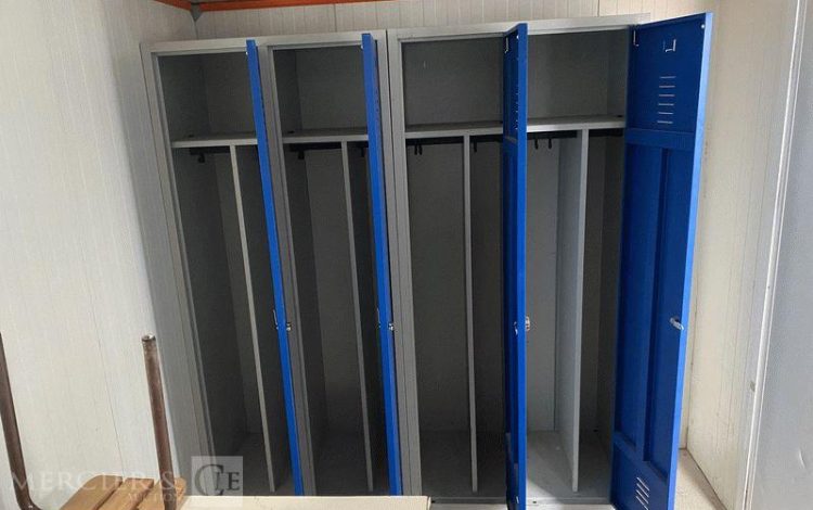 CNSE ABRIS DE CHANTIER TRACTABLE 9M2 ISOLE VESTIAIRE / REFECTOIRE AVEC WC CHIMIQUE BLANC EK-572-TM