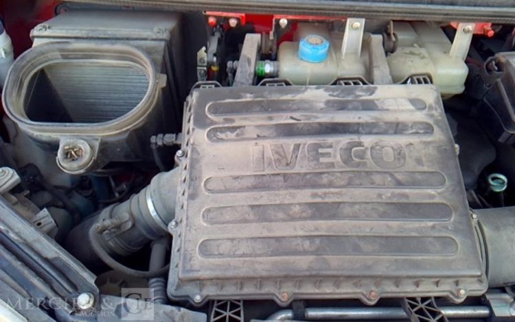 IVECO 35-120 BENNE SIMPLE CABINE COFFRE ROUGE EM-048-FN