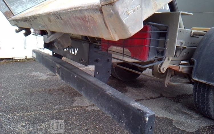IVECO 35-120 BENNE SIMPLE CABINE COFFRE ROUGE ES-506-YK