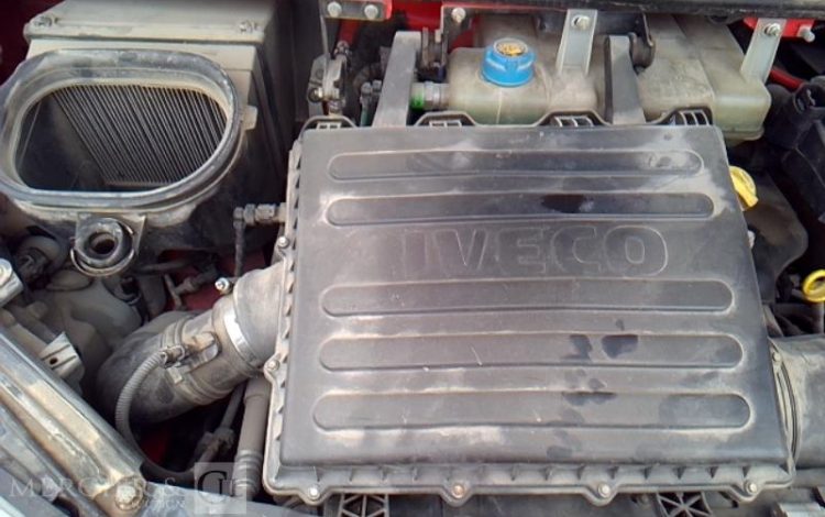 IVECO 35-120 BENNE SIMPLE CABINE COFFRE ROUGE ES-506-YK