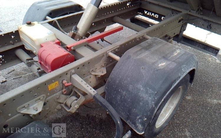 IVECO 35-120 BENNE SIMPLE CABINE COFFRE ROUGE ES-506-YK