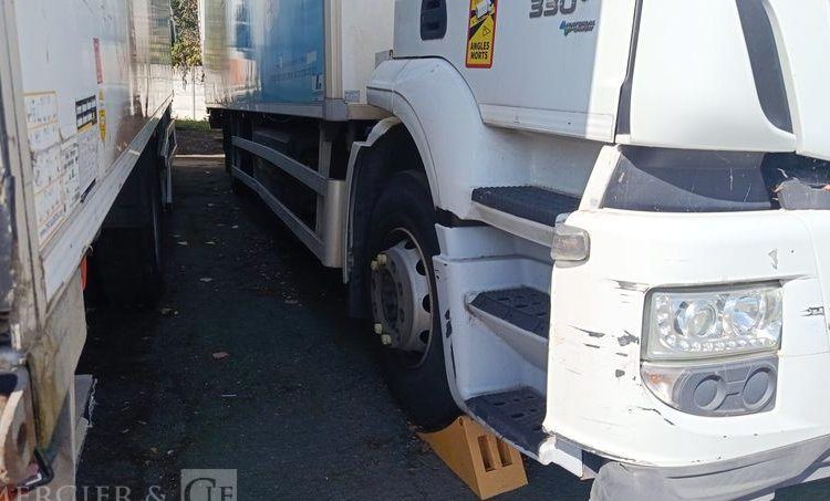 IVECO STRALIS 330E6 – GAZ- EN DESIGNATION(93)  ES-851-YG