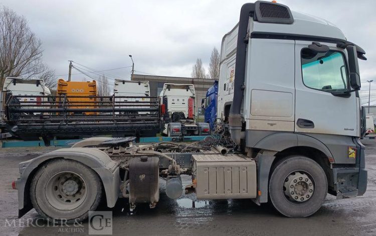 MERCEDES ACTROS 1846 – PTRA 44 TONNES – DIESEL – 356568 KMS – ANNEE 2018 BLANC ET-447-RJ