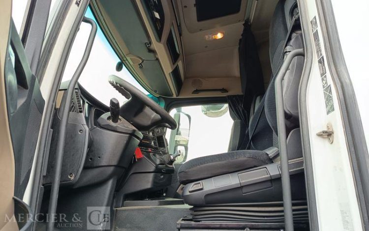 MERCEDES ACTROS 1846 – PTRA 44 TONNES – DIESEL – 356568 KMS – ANNEE 2018 BLANC ET-447-RJ