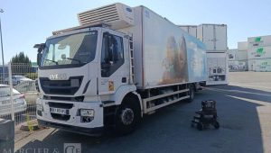 IVECO STRALIS 270 E6 – EN DESIGNATION(93) – PTAC: 19 T- GAZ –  240486 KMS BLANC ET-609-GP