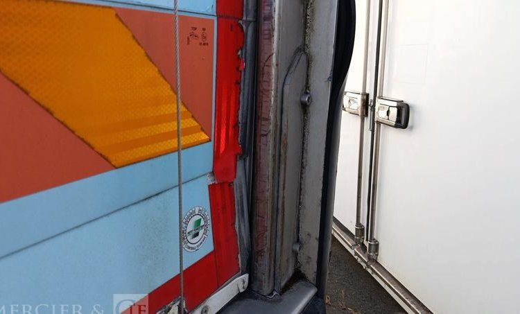IVECO STRALIS 270 E6 – EN DESIGNATION(93) – PTAC: 19 T- GAZ –  240486 KMS BLANC ET-609-GP
