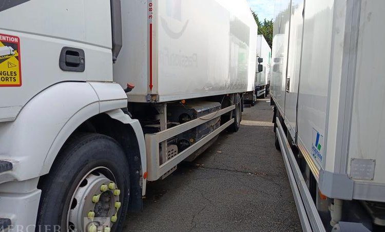 IVECO STRALIS 330E6 -GAZ-EN DESIGNATION (93)  ET-646-FM
