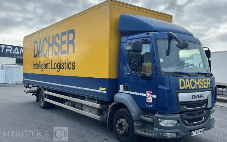 DAF PORTEUR DAF LF 260 AVEC HAYON – DIESEL- PTAC 16 TONNES – 688802 KMS – ANNEE 2018 BLEU ET-837-WA