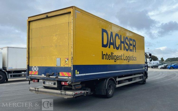 DAF PORTEUR DAF LF 260 AVEC HAYON – DIESEL- PTAC 16 TONNES – 688802 KMS – ANNEE 2018 BLEU ET-837-WA