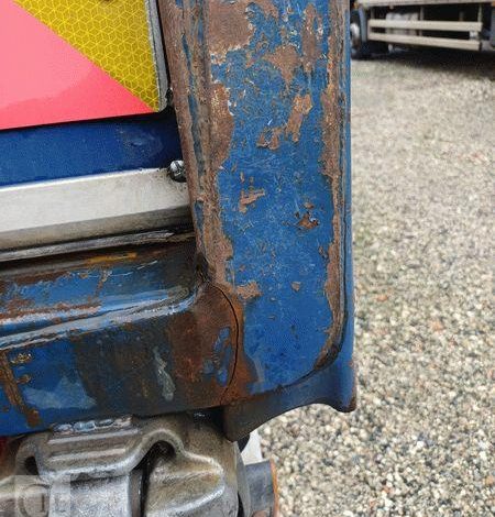 DAF PORTEUR DAF LF 260 AVEC HAYON – DIESEL- PTAC 16 TONNES – 688802 KMS – ANNEE 2018 BLEU ET-837-WA