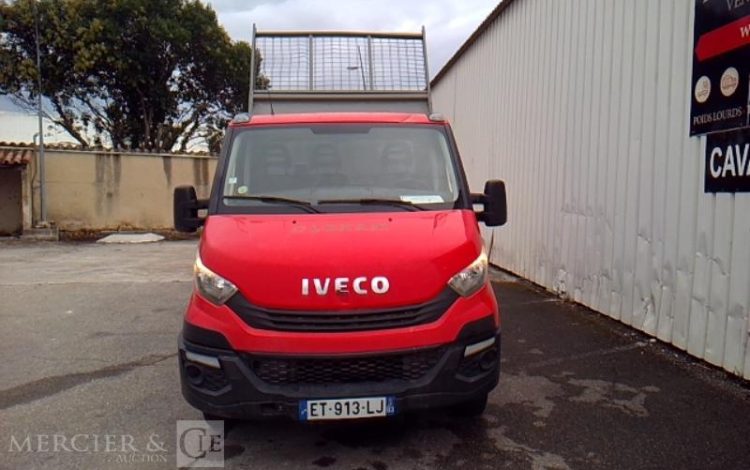 IVECO 35-120 BENNE SIMPLE CABINE COFFRE ROUGE ET-913-LJ