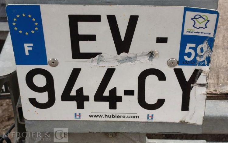 HUBIERE REMORQUE PORTE ROULEAU 1 ESSIEU – PTAC : 1,3 TONNE – ANNE 2018 BLANC EV-944-CY