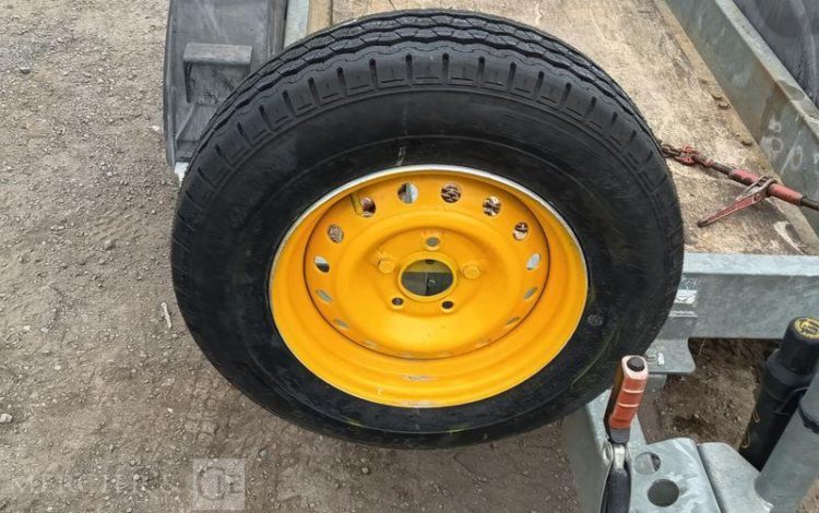 HUBIERE REMORQUE PORTE ROULEAU 1 ESSIEU – PTAC : 1,3 TONNE – ANNE 2018 BLANC EV-944-CY