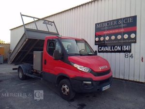 IVECO 35-120 BENNE SIMPLE CABINE COFFRE ROUGE EW-013-BT