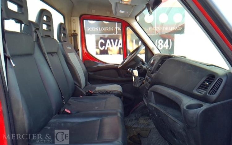 IVECO 35-120 BENNE SIMPLE CABINE COFFRE ROUGE EW-013-BT