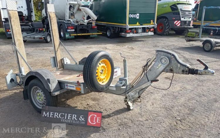 HUBIERE REMORQUE PORTE ROULEAU 1 ESSEIU – PTAC : 1,3 TONNE – ANNEE 2019 BLANC FD-919-JB