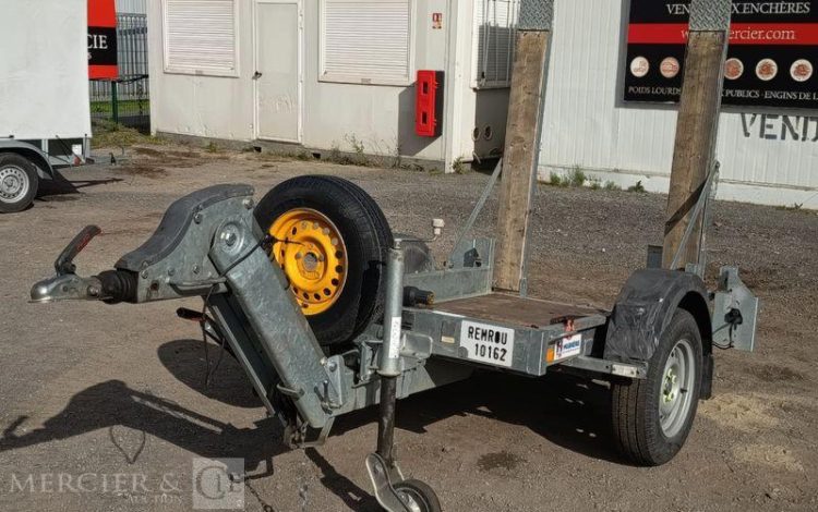 HUBIERE REMORQUE PORTE ROULEAU 1 ESSEIU – PTAC : 1,3 TONNE – ANNEE 2019 BLANC FD-919-JB