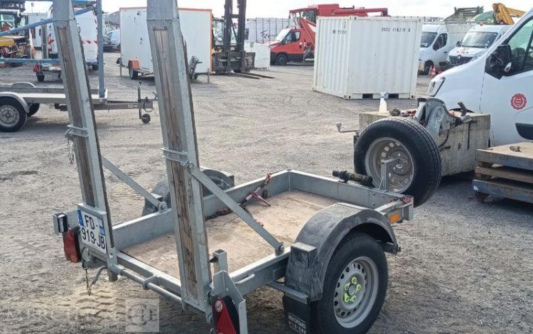 HUBIERE REMORQUE PORTE ROULEAU 1 ESSEIU – PTAC : 1,3 TONNE – ANNEE 2019 BLANC FD-919-JB