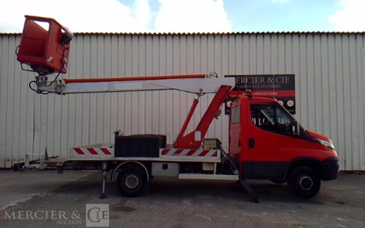 MULTITEL 35-120 NACELLE SUR VL 160 ALU – 16M – 2525H – ROUGE FE-864-BL