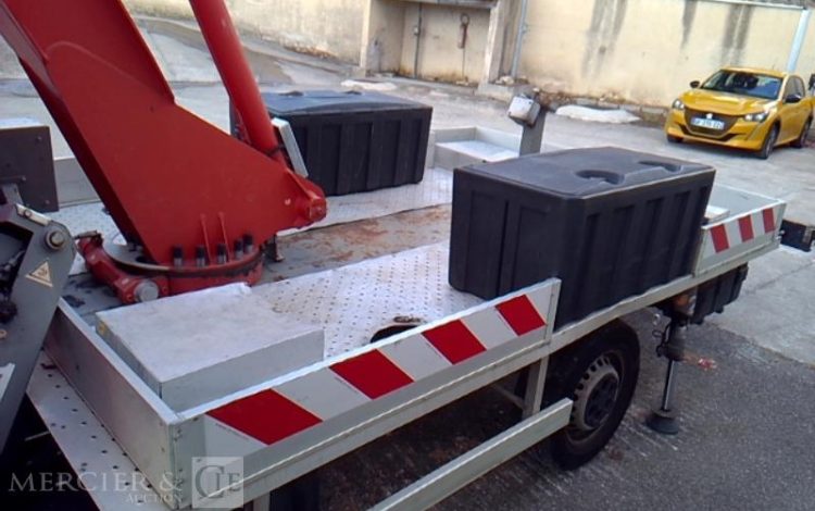 MULTITEL 35-120 NACELLE SUR VL 160 ALU – 16M – 2525H – ROUGE FE-864-BL