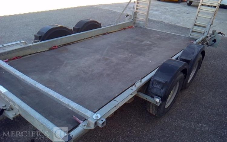 HUBIERE REMORQUE PORTE ENGIN 2T8  FF-405-ZX