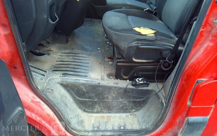 RENAULT MASTER DCI 135 BENNE SIMPLE CABINE COFFRE ROUGE FK-638-EM