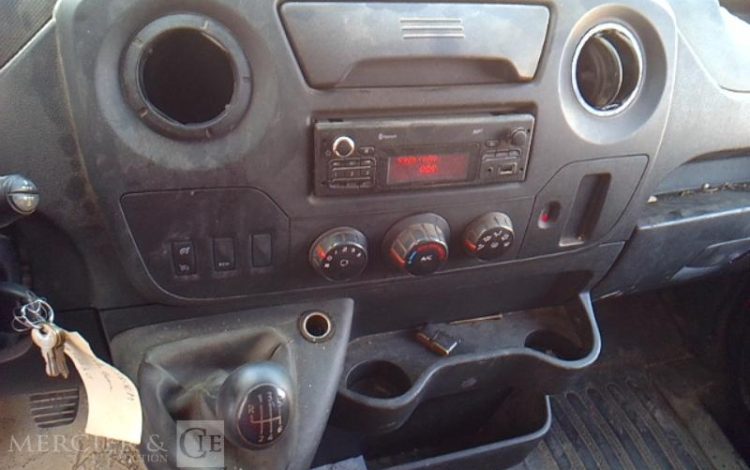 RENAULT MASTER DCI 135 BENNE SIMPLE CABINE COFFRE ROUGE FK-638-EM