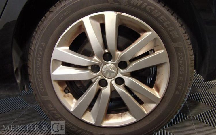 PEUGEOT 308 NOIR FL-924-CD