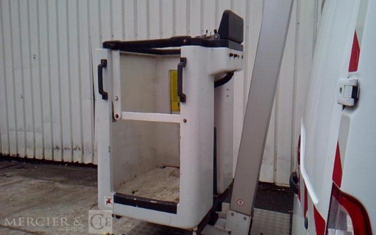 RENAULT MASTER NACELLE SUR VL ETL-32-125 – 12M – 1621H BLANC FN-080-YH