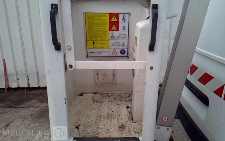 RENAULT MASTER NACELLE SUR VL ETL-32-125 – 12M – 1621H BLANC FN-080-YH
