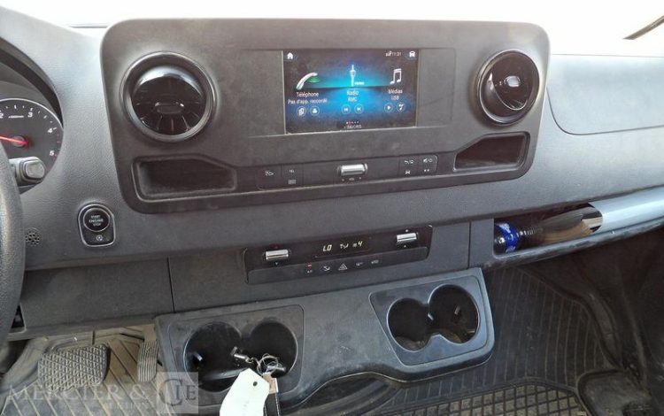 MERCEDES SPRINTER 215 FG39 PRO TRACTION BLANC GE-993-NC
