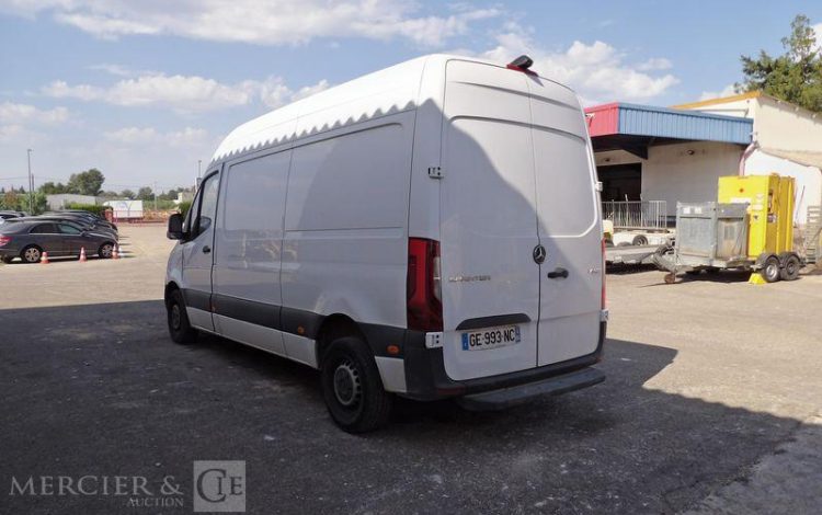 MERCEDES SPRINTER 215 FG39 PRO TRACTION BLANC GE-993-NC