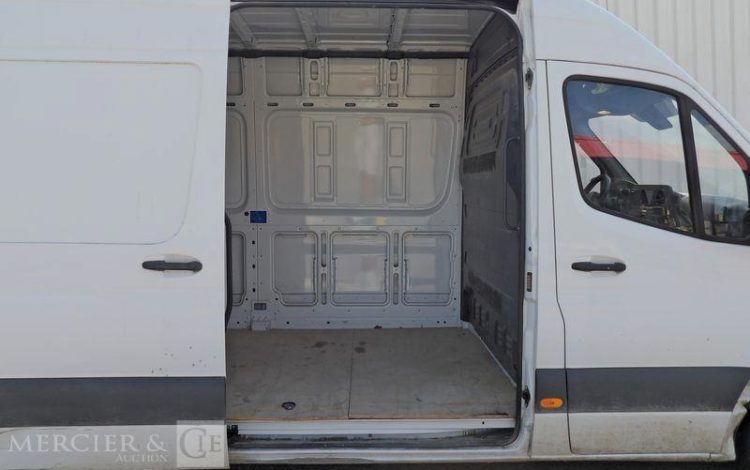 MERCEDES SPRINTER 215 FG39 PRO TRACTION BLANC GE-993-NC