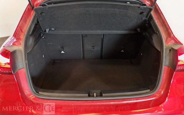 MERCEDES CLASSE A 200D ROUGE GX-989-YW
