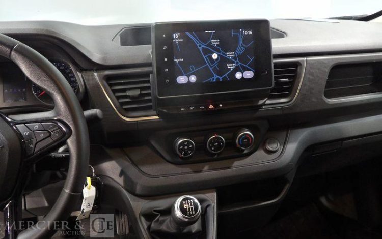 RENAULT TRAFIC GCF L2H1 3T BLUE DCI 130 E6  GZ-526-PG