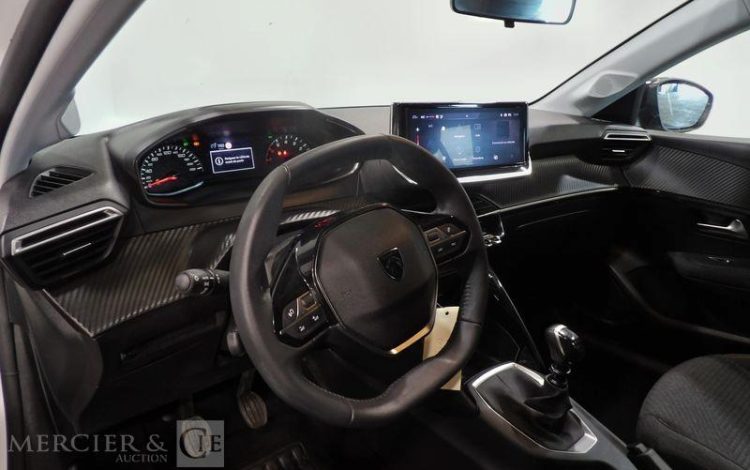 PEUGEOT 208 STE BLANC HE-567-BN