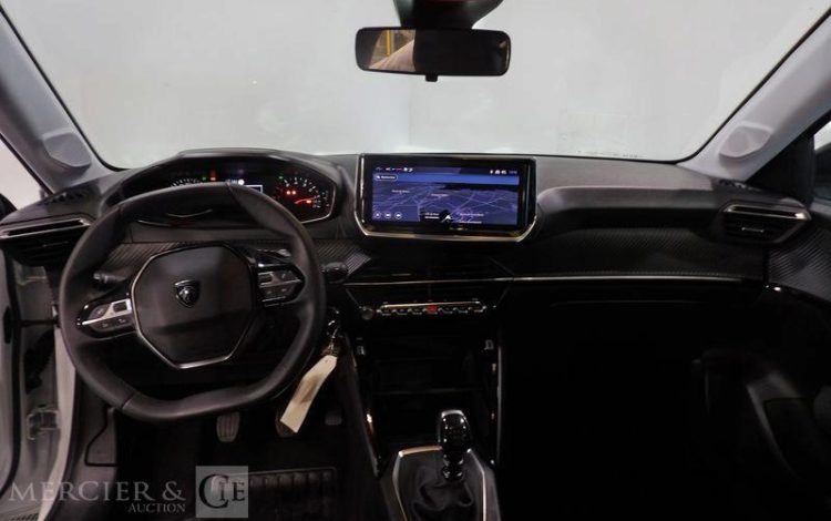 PEUGEOT 208 STE BLANC HE-567-BN