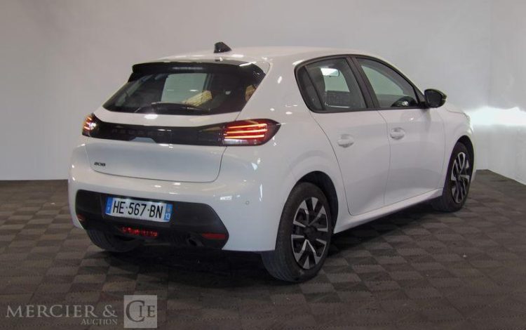 PEUGEOT 208 STE BLANC HE-567-BN