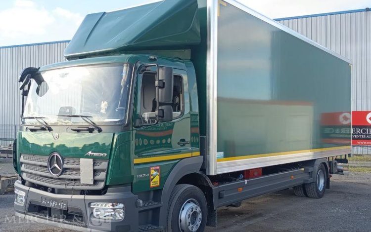 MERCEDES ATEGO 1324 NL 4X2  HJ-687-FF