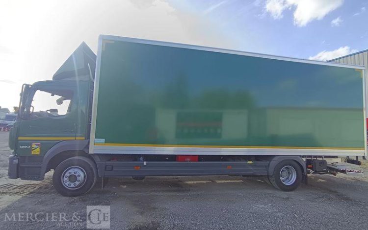 MERCEDES ATEGO 1324 NL 4X2  HJ-687-FF