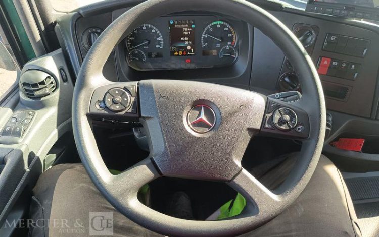 MERCEDES ATEGO 1324 NL 4X2  HJ-687-FF