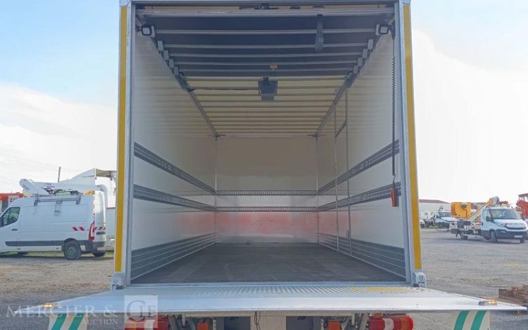 MERCEDES ATEGO 1324 NL 4X2  HJ-687-FF