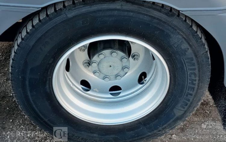MERCEDES ATEGO 1324 NL 4X2  HJ-687-FF