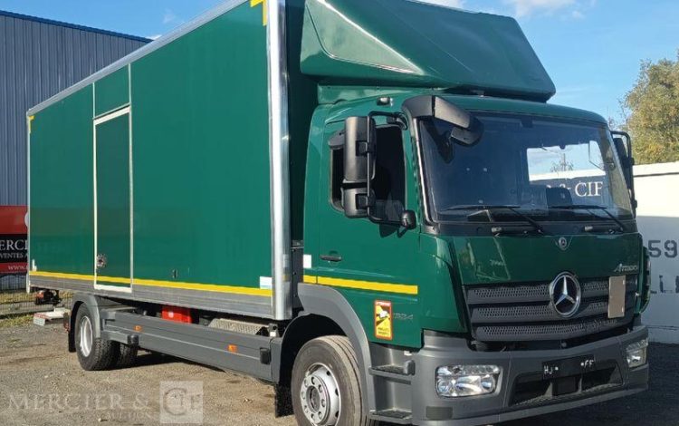 MERCEDES ATEGO 1324 NL 4X2  HJ-781-FF