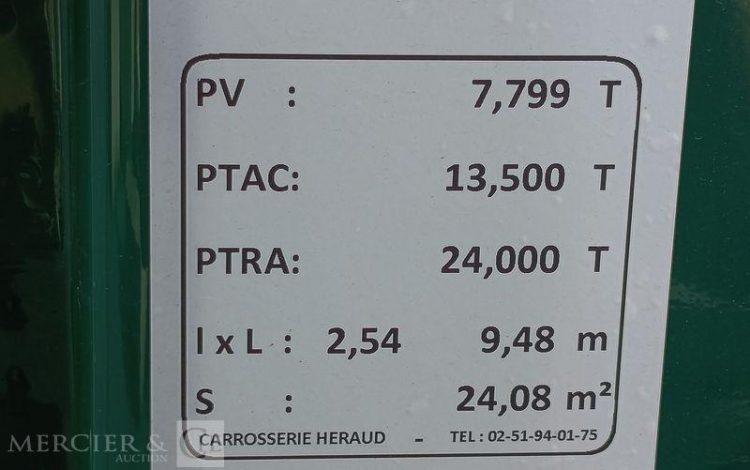 MERCEDES ATEGO 1324 NL 4X2 CAISSE AVEC HAYON – PTAC : 13,5 TONNES – 807 KMS – ANNEE 2026 VERT HJ-842-FF