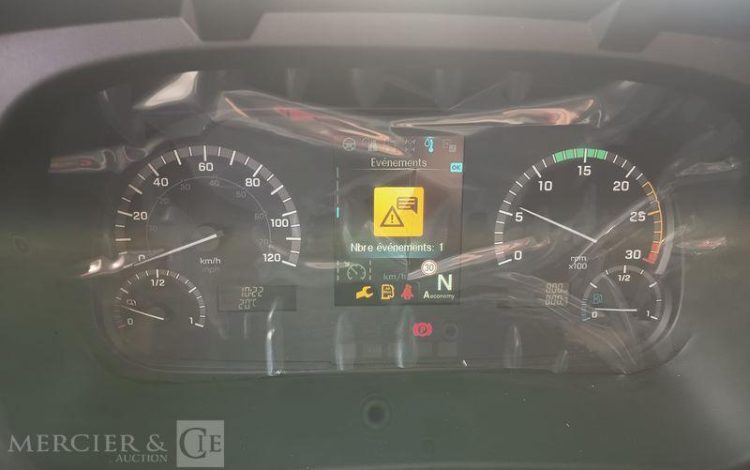 MERCEDES ATEGO 1324 NL 4X2 CAISSE AVEC HAYON – PTAC : 13,5 TONNES – 807 KMS – ANNEE 2026 VERT HJ-842-FF