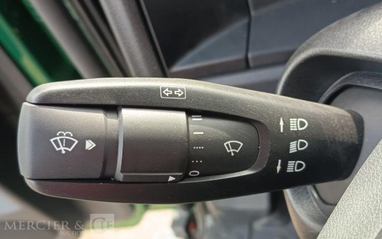 MERCEDES ATEGO 1324 NL 4X2 CAISSE AVEC HAYON – PTAC : 13,5 TONNES – 807 KMS – ANNEE 2026 VERT HJ-842-FF