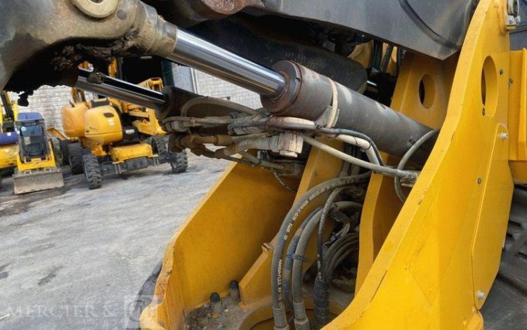 MECALAC CHARGEUSE ARTICULEE AS 700 SUR ROUES – 7,5 TONNES – 2924 HEURES – ANNEE 2020  MECAS700