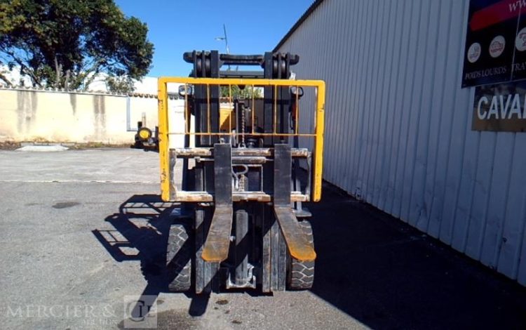 TEU CHARIOT FRONTAL FD25T  N26S-00109